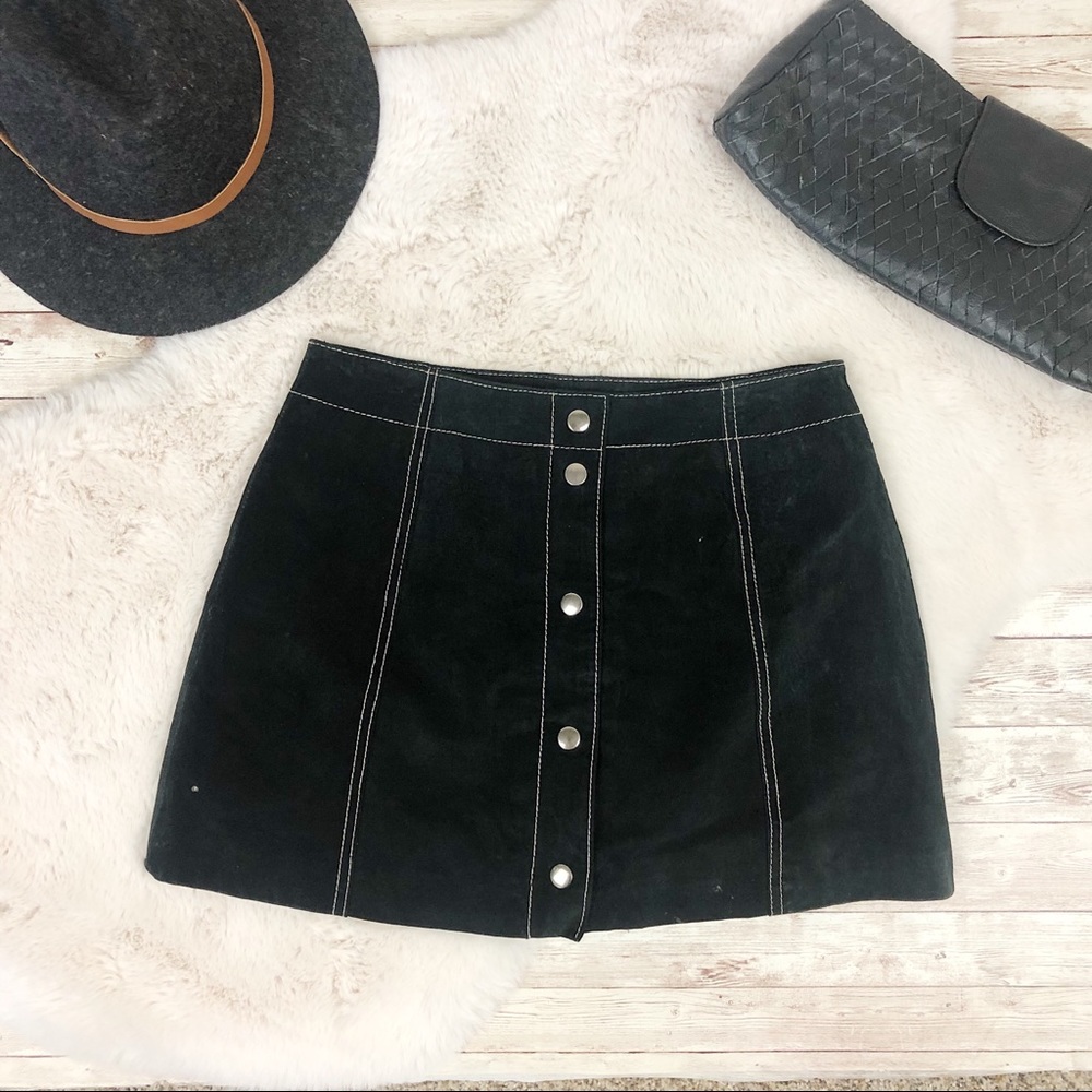 URBAN VIBE Black Leather Button Up Skirt 5/6